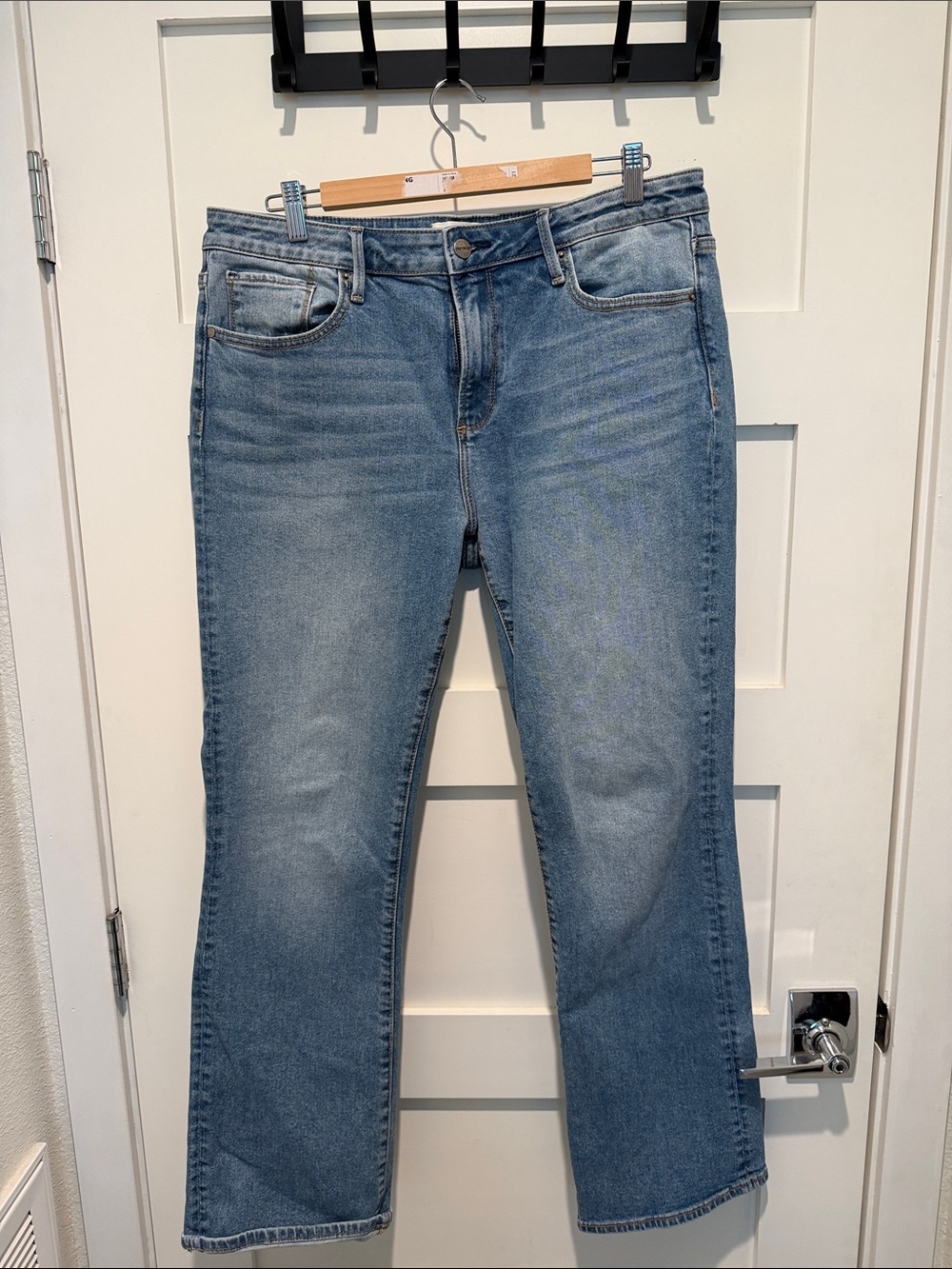 Driftwood Classic Mid-Rise Straight Leg Women's Jeans - Light Blue Denim